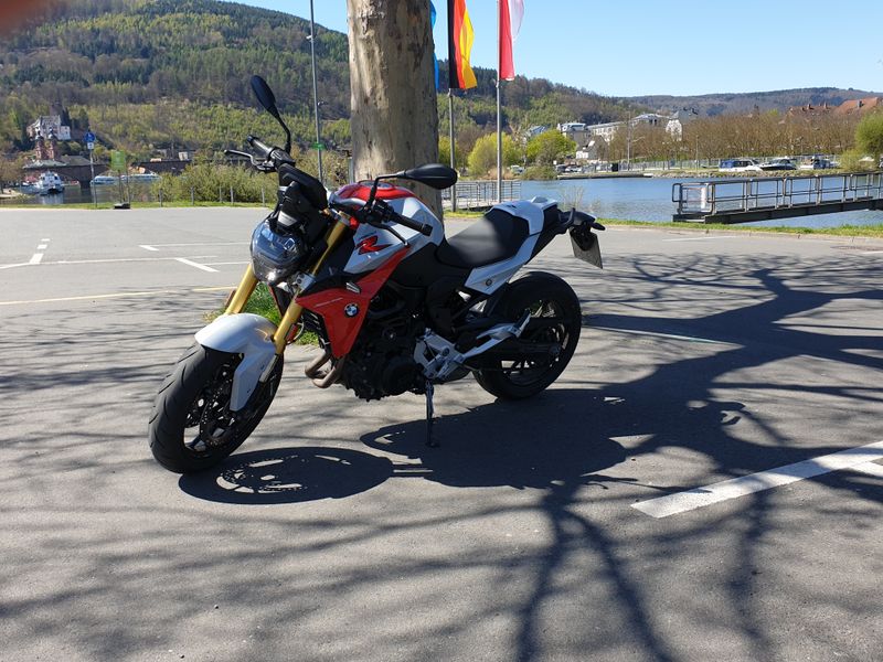 BMW F 900 R